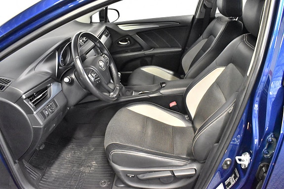 Toyota Avensis 9 of 17