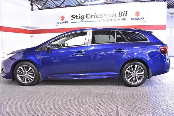 Toyota Avensis 4 of 17