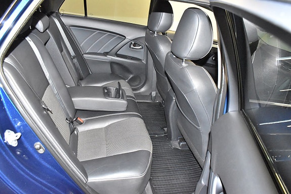 Toyota Avensis 12 of 17