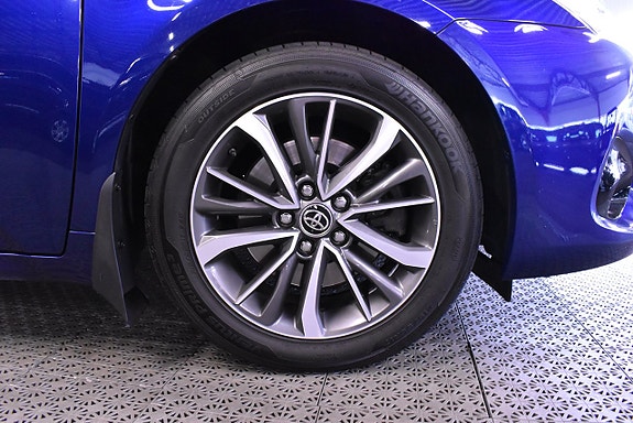 Toyota Avensis 17 of 17