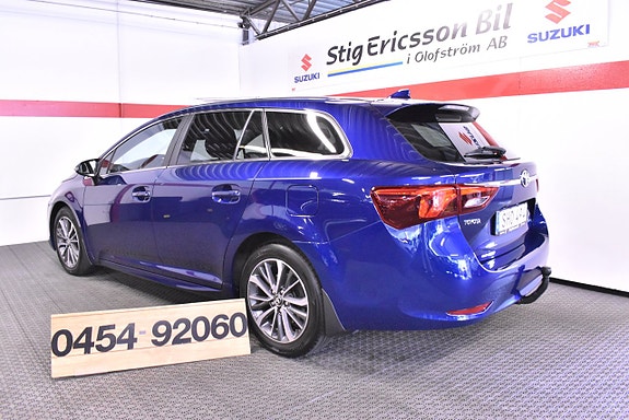 Toyota Avensis 5 of 17