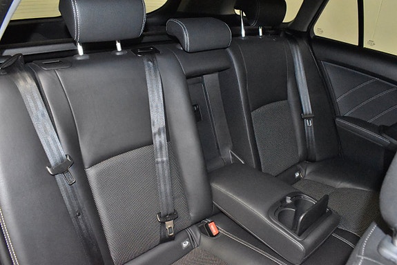 Toyota Avensis 11 of 17