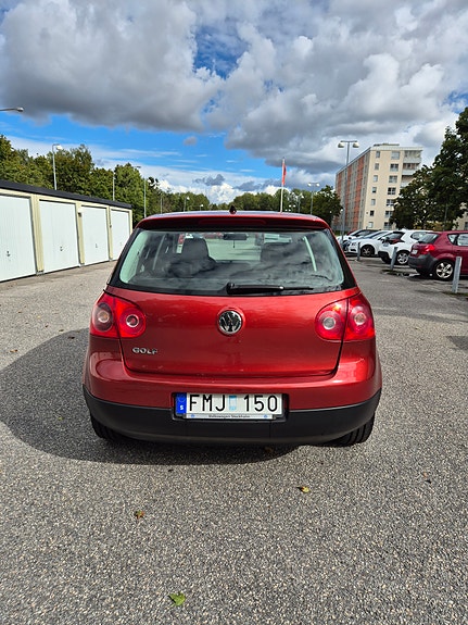 Volkswagen Golf V 3 of 6