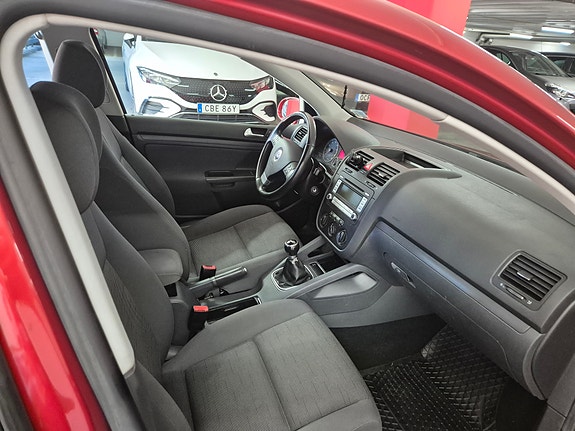 Volkswagen Golf V 6 of 6