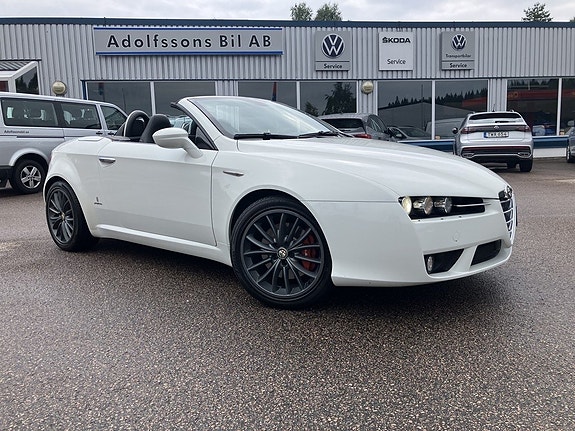 Alfa Romeo Spider 6 of 29
