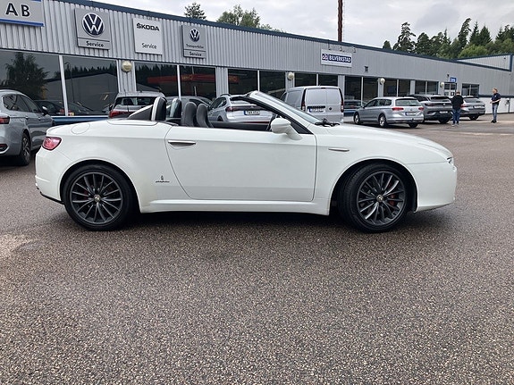 Alfa Romeo Spider 11 of 29