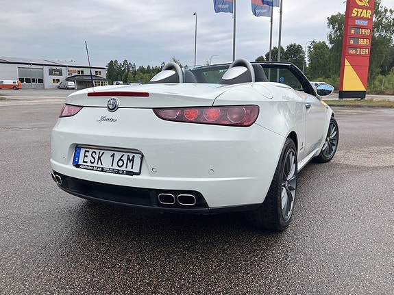 Alfa Romeo Spider 7 of 29