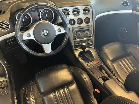 Alfa Romeo Spider 19 of 29