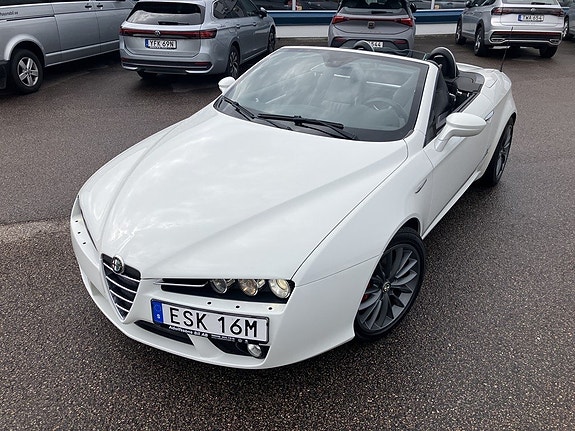 Alfa Romeo Spider 3 of 29