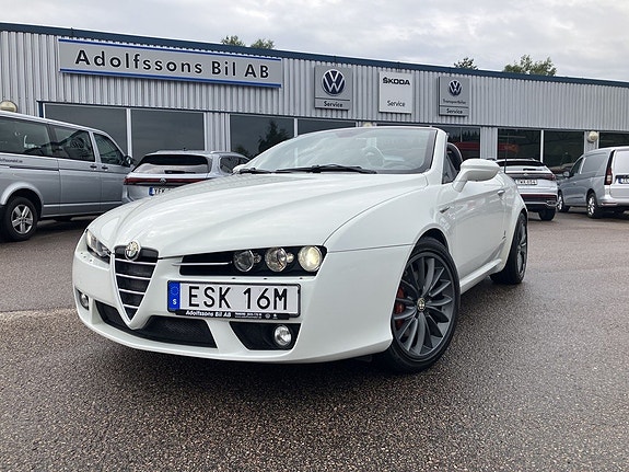 Alfa Romeo Spider 2 of 29
