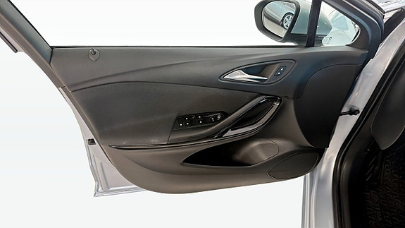 Opel Astra 11 of 21