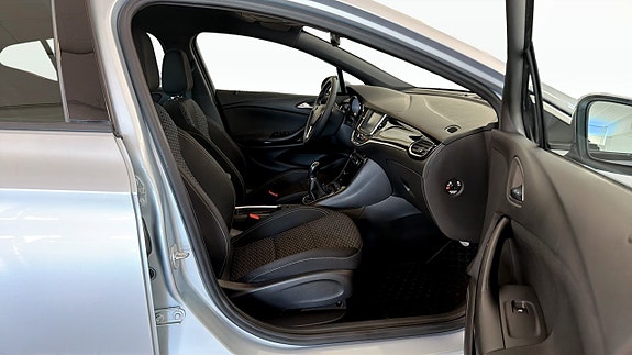 Opel Astra 3 of 21