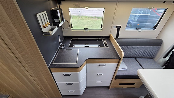 Adria Coral 670DL 9 of 21