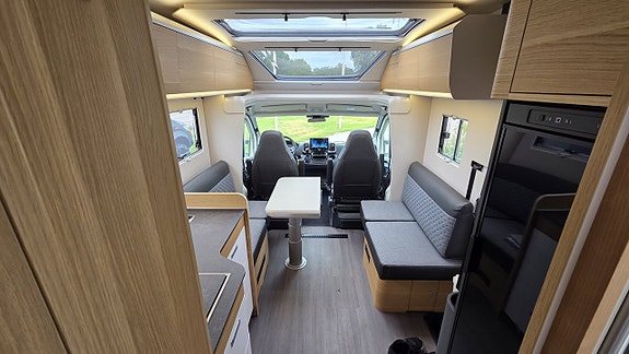 Adria Coral 670DL 17 of 21