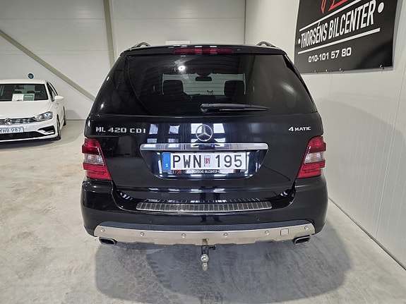 Mercedes-Benz ML420 9 of 22