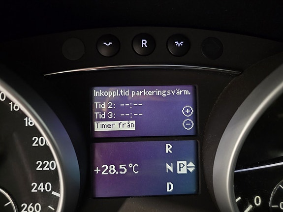 Mercedes-Benz ML420 22 of 22