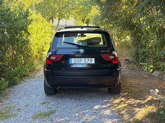 BMW X3 2 of 10
