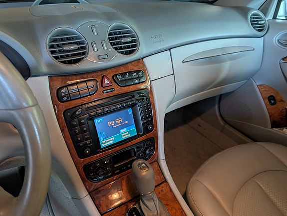 Mercedes-Benz CLK500 10 of 16