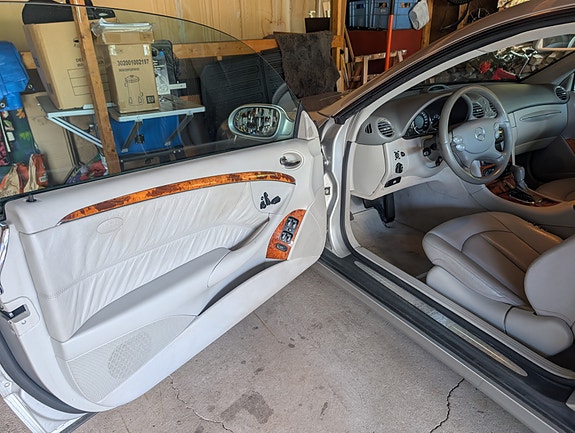 Mercedes-Benz CLK500 6 of 16
