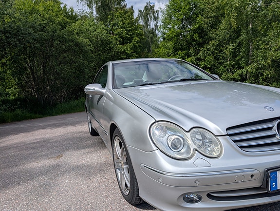 Mercedes-Benz CLK500 3 of 16
