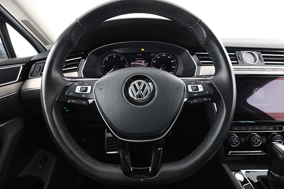 Volkswagen Passat Alltrack 19 of 30