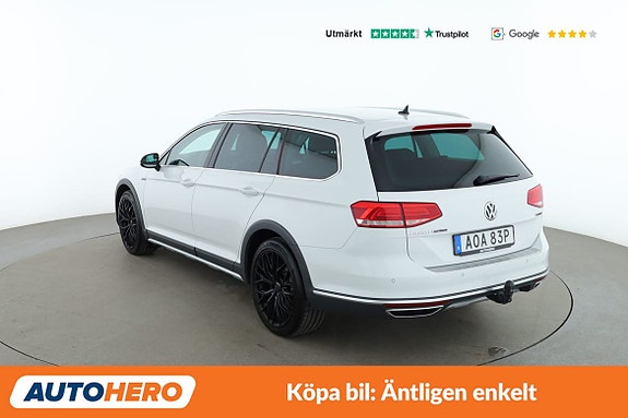 Volkswagen Passat Alltrack 3 of 30