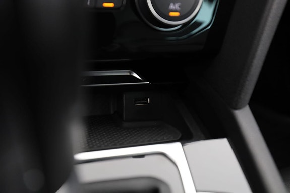 Volkswagen Passat Alltrack 27 of 30