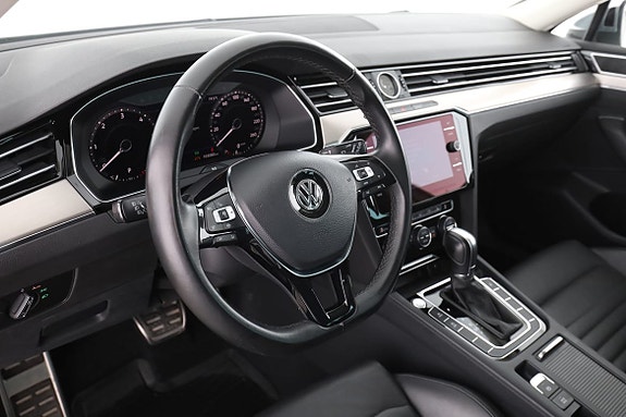 Volkswagen Passat Alltrack 12 of 30