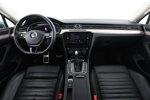 Volkswagen Passat Alltrack 13 of 30