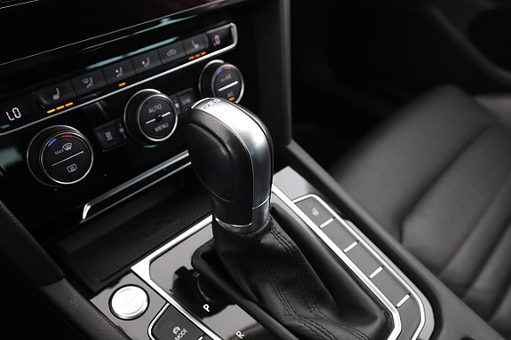 Volkswagen Passat Alltrack 28 of 30