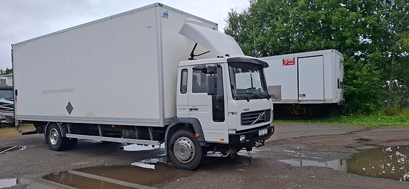 Volvo Fl6 2 of 7