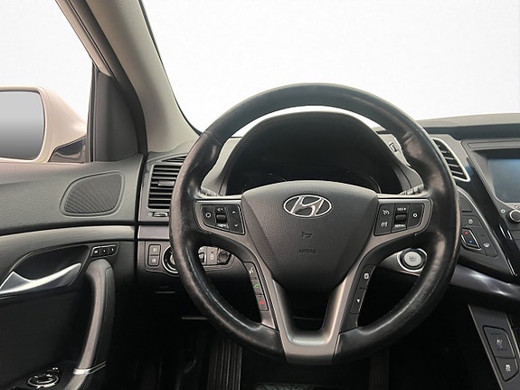 Hyundai i40 15 of 30