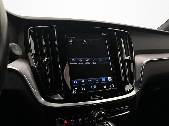 Volvo V60 Cross Country 18 of 30