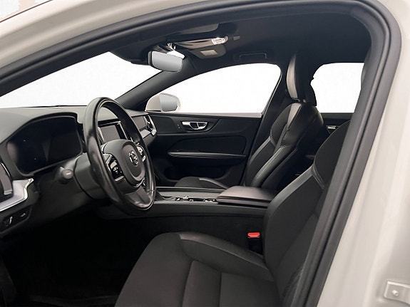 Volvo V60 Cross Country 14 of 30