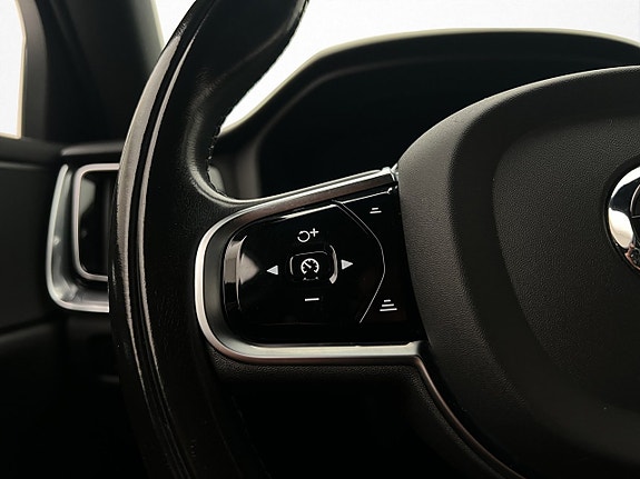 Volvo V60 Cross Country 24 of 30