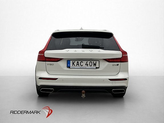 Volvo V60 Cross Country 6 of 30