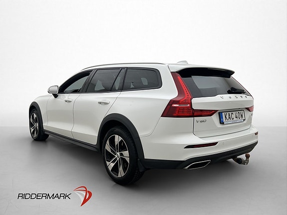 Volvo V60 Cross Country 5 of 30