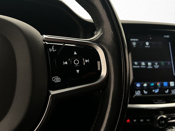 Volvo V60 Cross Country 26 of 30