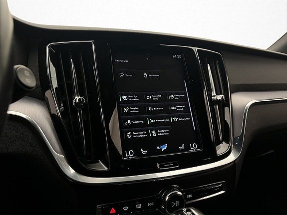 Volvo V60 Cross Country 22 of 30