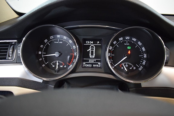 Skoda Superb 11 of 21