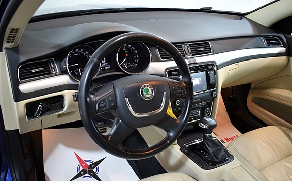 Skoda Superb 9 of 21