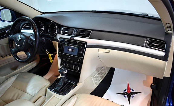 Skoda Superb 16 of 21