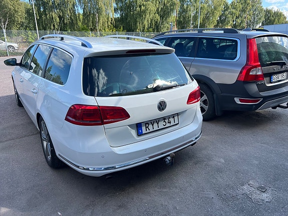 Volkswagen Passat 30 of 30