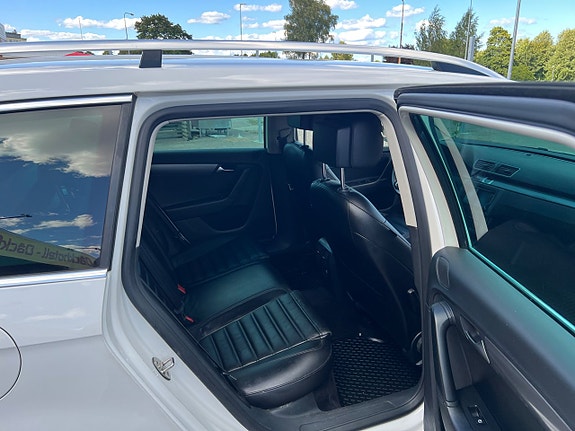 Volkswagen Passat 12 of 28
