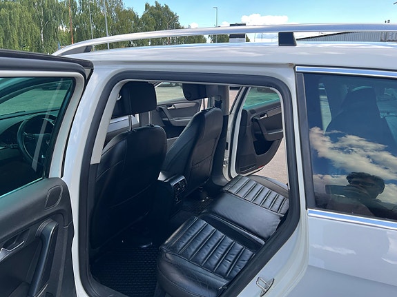 Volkswagen Passat 4 of 28