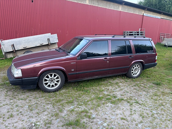 Volvo 740 2 of 4