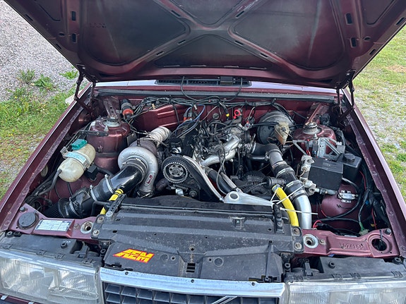 Volvo 740 4 of 4