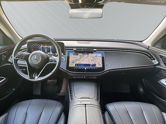 Mercedes-Benz E300 de 13 of 30