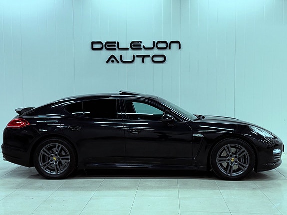 Porsche Panamera 4 6 of 18