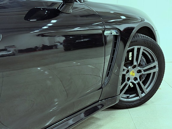 Porsche Panamera 4 4 of 18